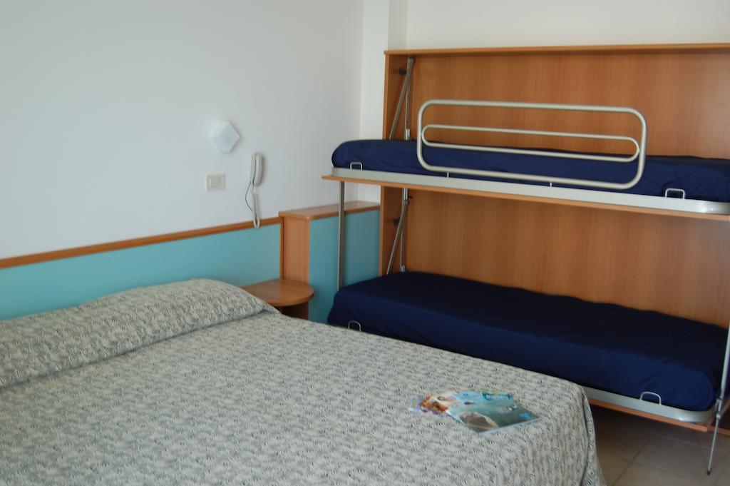 Hotel Massimo Cervia Phòng bức ảnh